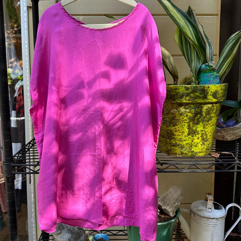 JORDAN Vintage 100% Silk Women's Vibrant Pink Blouse Size 6